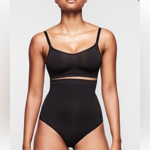 Seamless Sculpt High Waist Brief Size XL Color Onyx